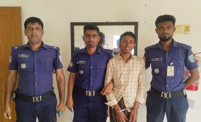 তিন ভাবিকে ছুরিকাঘাত করে পালালেন দেবর, ১জন নিহত