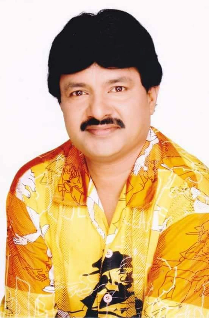 দ্বাহ নয়, কবর দিতে বলে গেছেন ধর্মান্তরিত শিল্পী মনি কিশোর