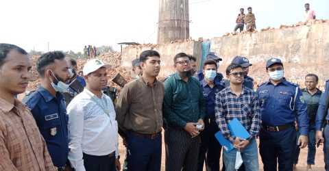 ইট প্রস্তুত ও ভাটা স্থাপন আইন অমান্য করায়  কমলগঞ্জে ইট ভাটায় জরিমানা ও কাঁচা ইট বিনষ্ট