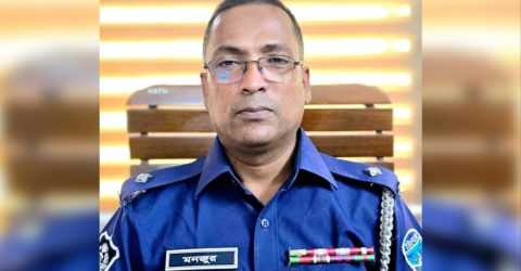 ফোন কলে চকরিয়া থানার ওসিকে প্রত্যাহারের নির্দেশ স্বরাষ্ট্র উপদেষ্টার